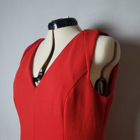 London Times Red Fit & Flare Dress Shoulder Detail Knee Length V Neck Size 14 - Picture 5 of 14